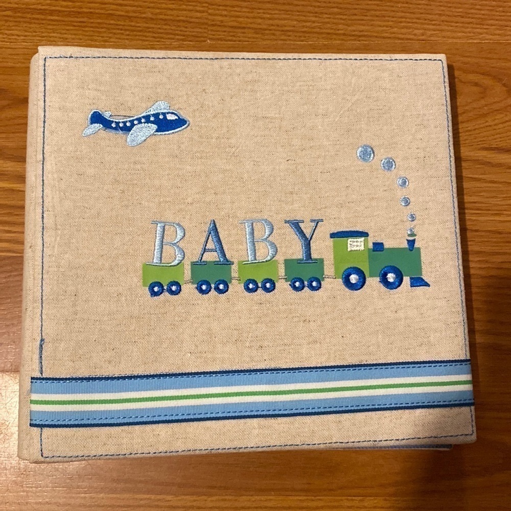 Elsa Photo Album 40 pages 160 sleeves 4” x 6” pictures (CF)